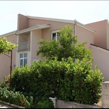 Apartmant Milan Trogir Bagian luar foto