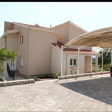Apartmant Milan Trogir Bagian luar foto