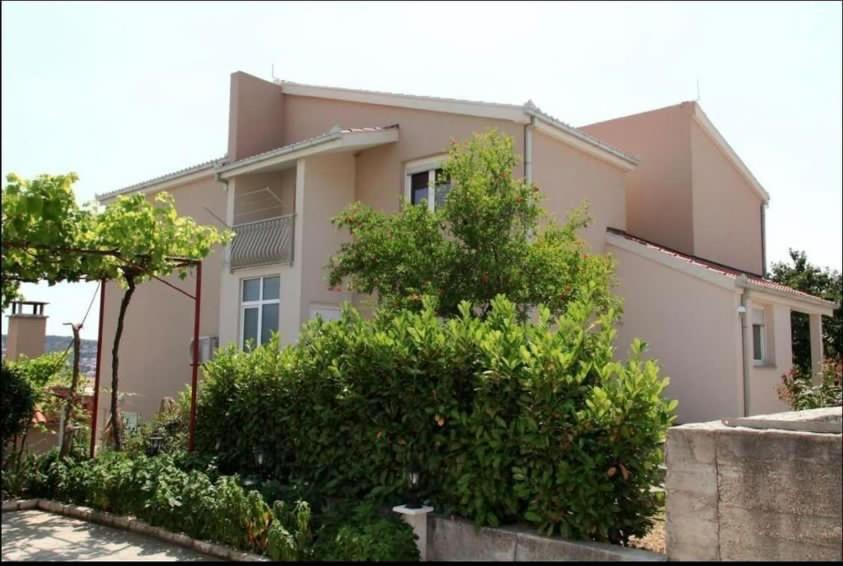 Apartmant Milan Trogir Bagian luar foto