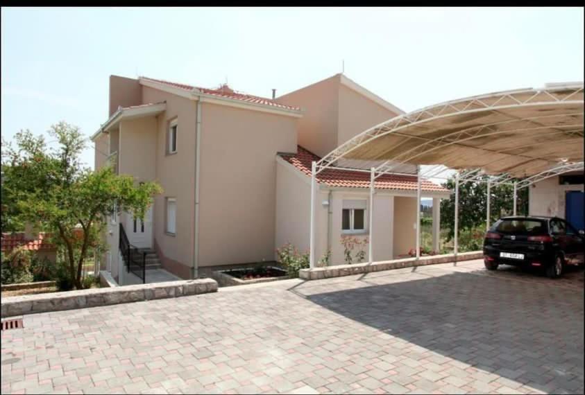Apartmant Milan Trogir Bagian luar foto
